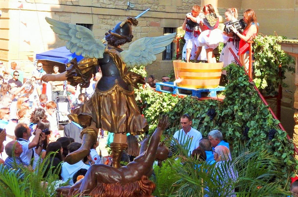 Fotos: Fiestas de San Miguel en Cuzcurrita