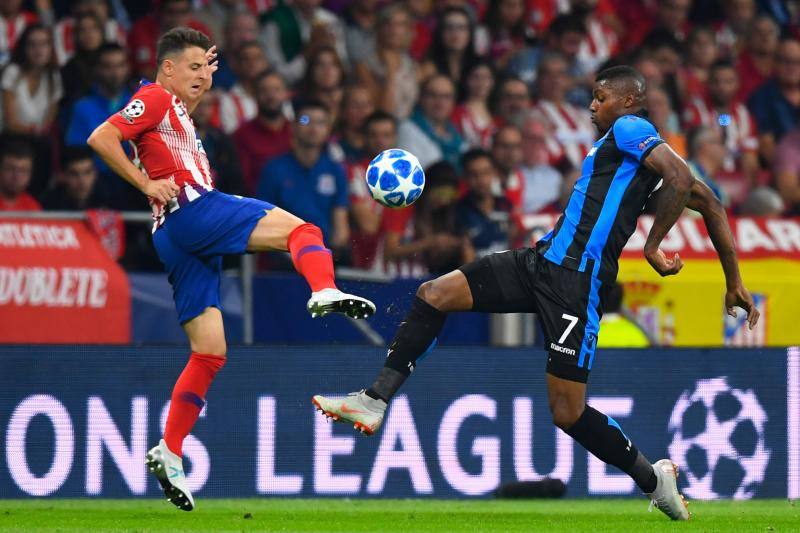 El Atlético de Madrid y el Brujas, durante el partido de la segunda jornada de la Liga de Campeones en el Metropolitano.