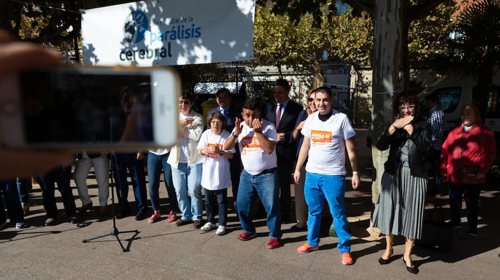 La Rioja ha abogado hoy, en el Día Mundial de la Parálisis Cerebral, por el derecho a la sexualidad y a la intimidad de estas personas bajo la campaña «No mires hacia otro lado». La presidenta de ASPACE La Rioja, Manuela Muro, ha leído el manifiesto en el que ha insistido en que esa intimidad «es algo que ellos quieren». 