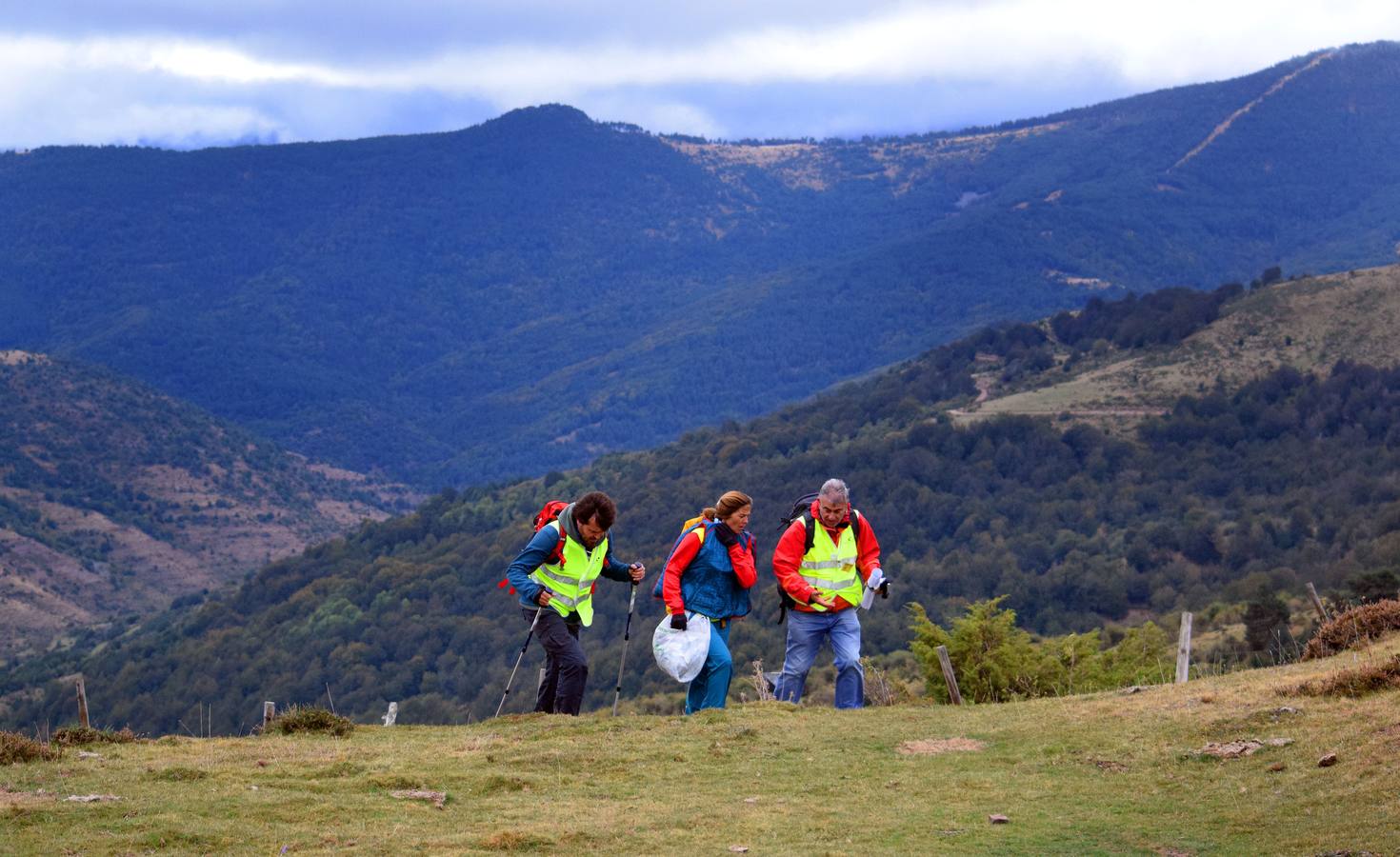 Cerca de 450 valientes tomaron la salida de la Marcha Hoyos de Iregua en Villoslada de Cameros