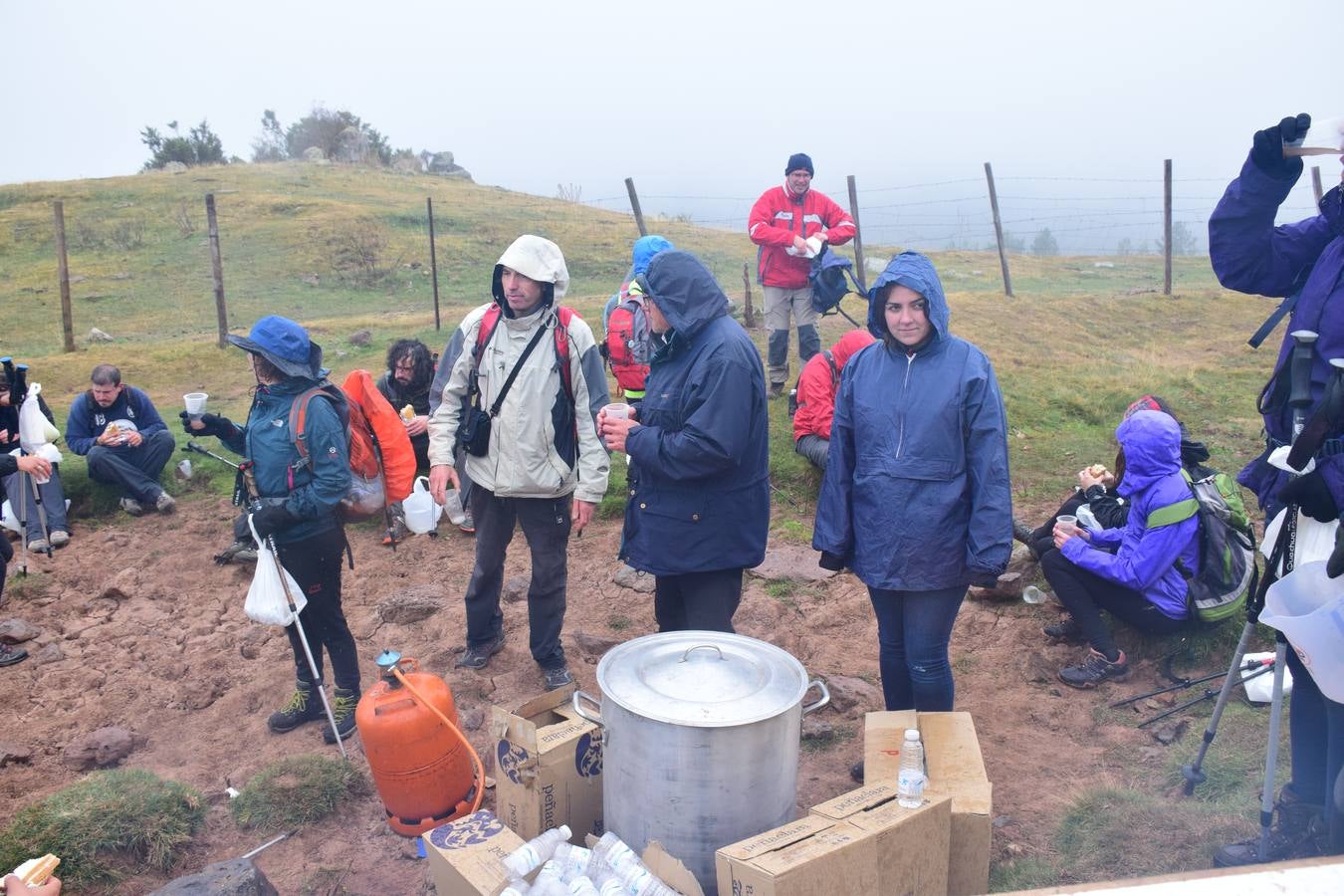 Cerca de 450 valientes tomaron la salida de la Marcha Hoyos de Iregua en Villoslada de Cameros