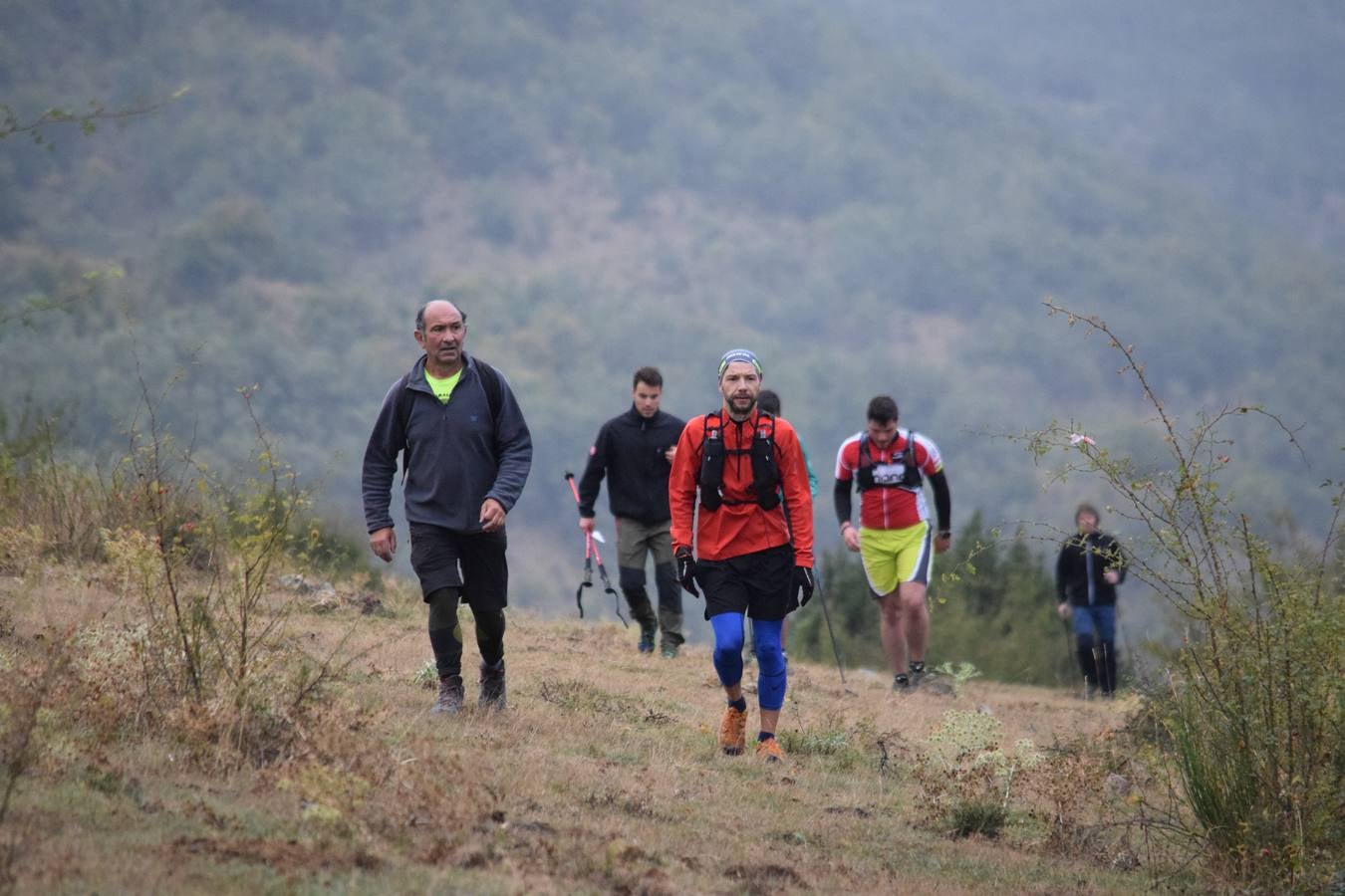 Cerca de 450 valientes tomaron la salida de la Marcha Hoyos de Iregua en Villoslada de Cameros