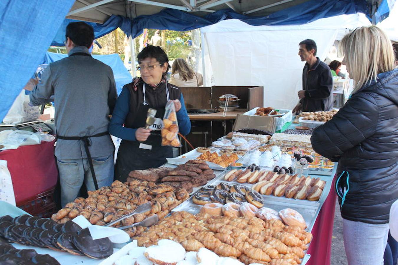 Imágenes correspondientes a la XVII Jornada de la Ternera Asada que se celebró el pasado domingo en Enciso.