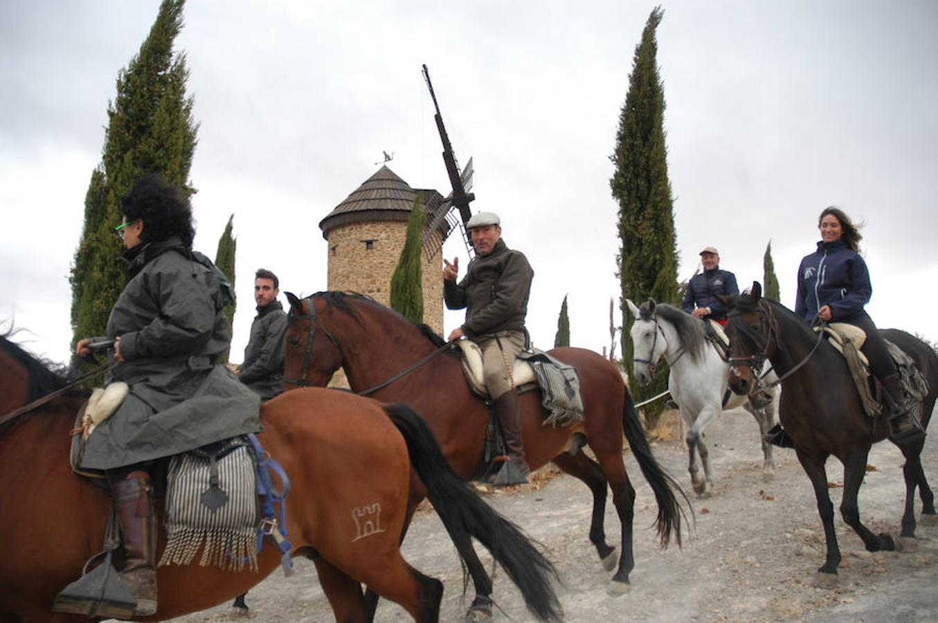 Imágenes correspondientes a la VII ruta ecuestre de Ocón celebrada el pasado domingo.