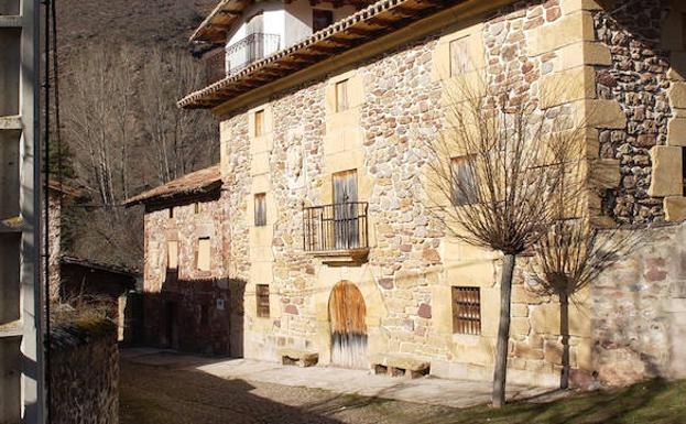 Vista de una calle de Viniegra de Abajo.