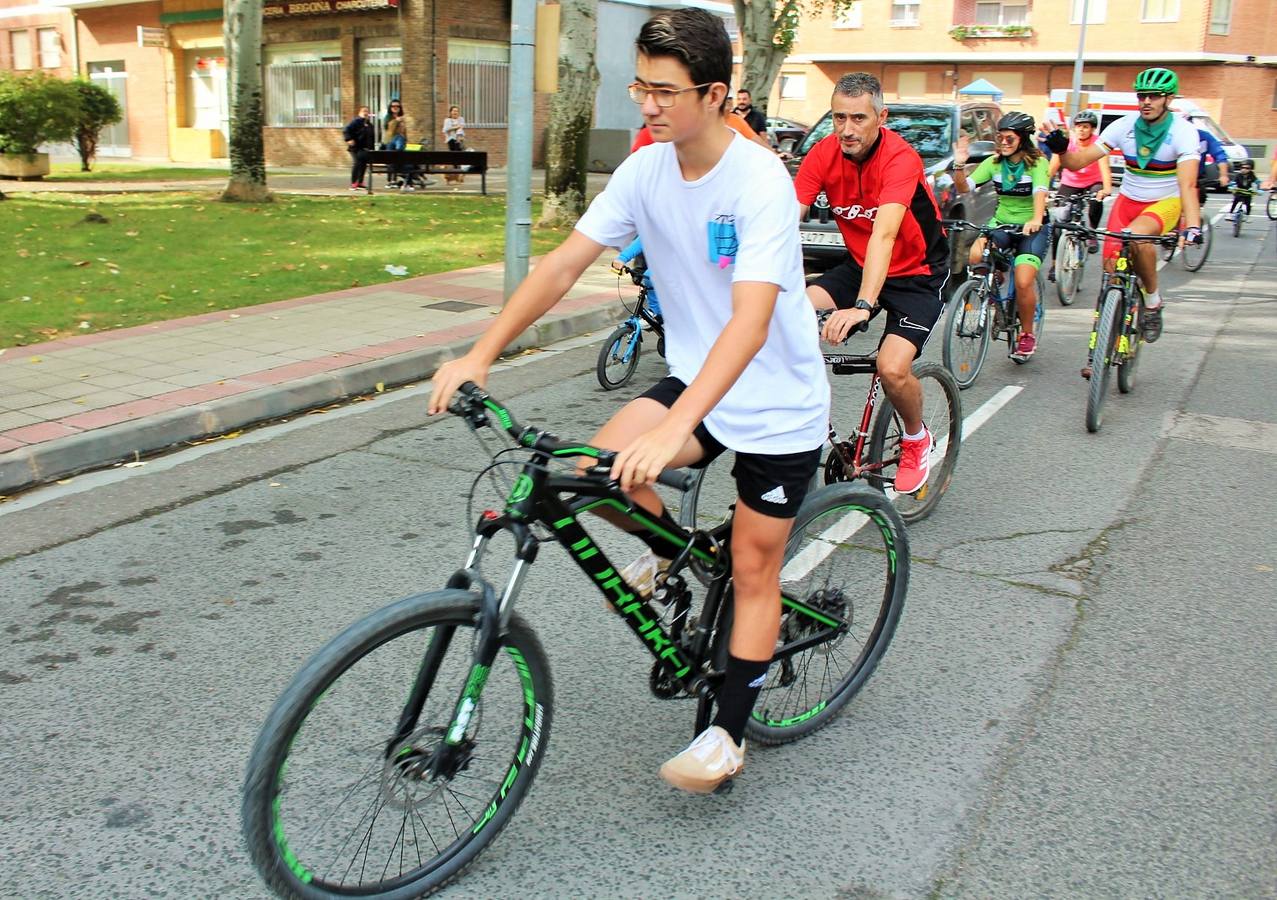 Las imágenes del paseo ciclista por los alrededores de Varea con la ciclista riojana