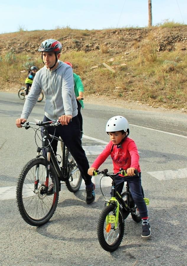 Las imágenes del paseo ciclista por los alrededores de Varea con la ciclista riojana