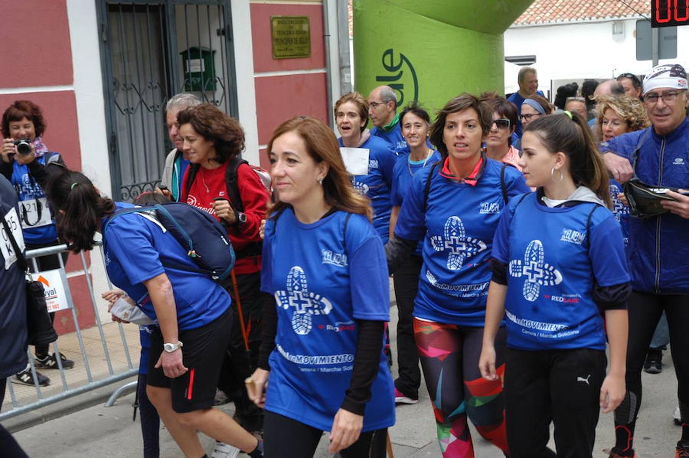 IV marcha solidaria de El Redal, en favor de AFA Rioja. En la cita han participado 370 personas y después también se han celebrado carreras sénior e infantil.