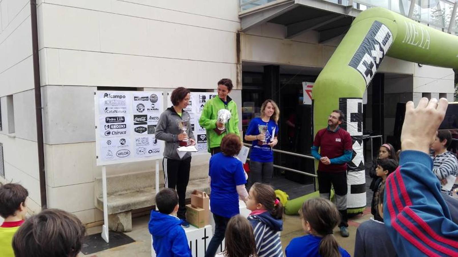 IV marcha solidaria de El Redal, en favor de AFA Rioja. En la cita han participado 370 personas y después también se han celebrado carreras sénior e infantil.