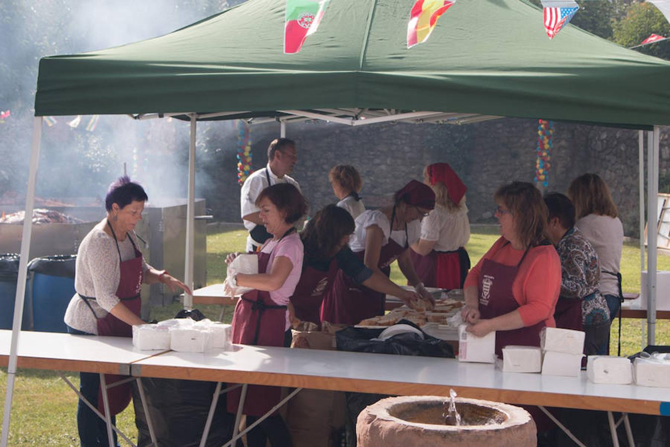 Ojacastro celebra hoy la segunda y última jornada de su feria de ganado y de artesanía agroalimentaria, que, 16 años después de echar a andar, sigue evidenciando su encaje y tirón dentro del 'puente' festivo del Pilar. 