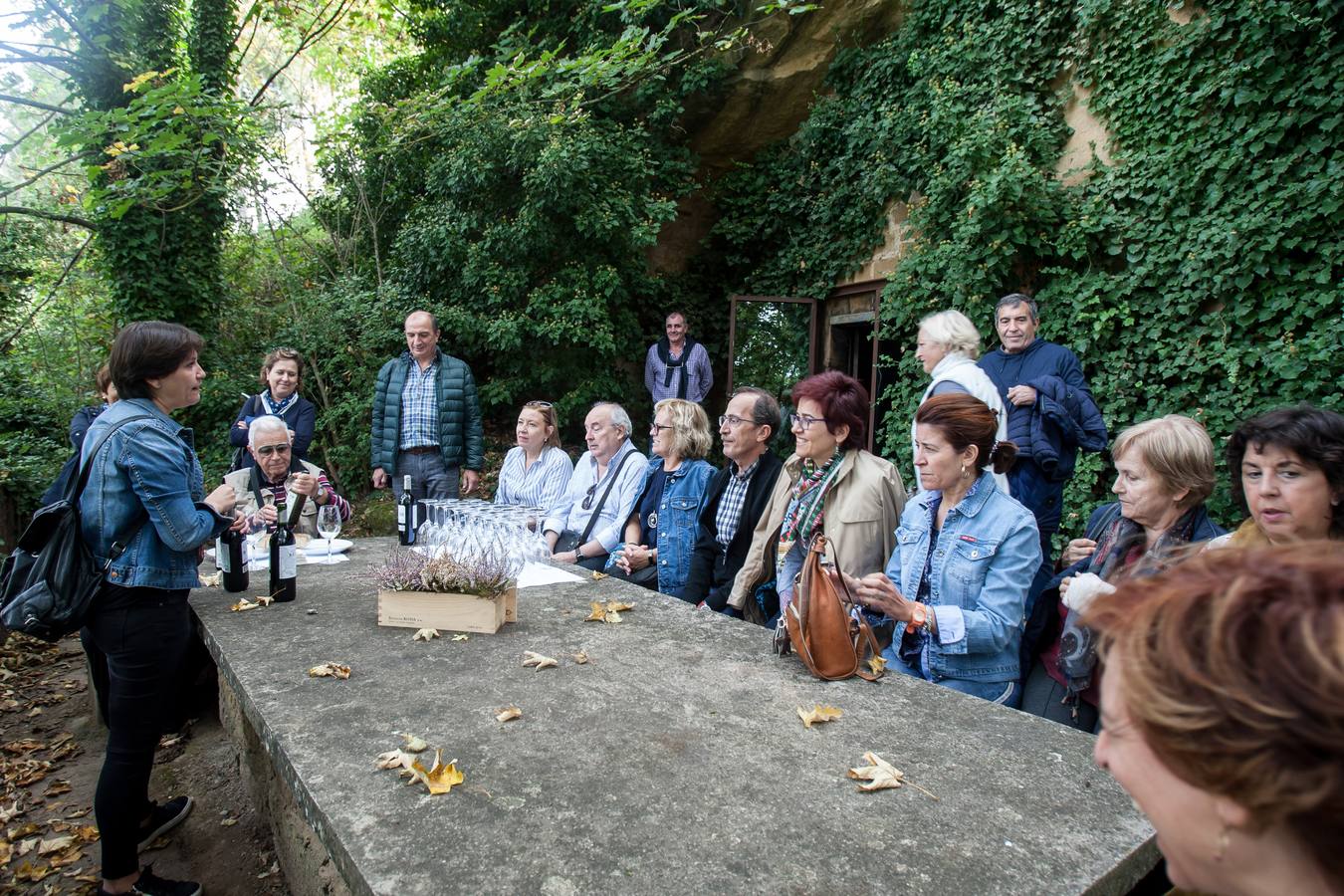 La Rioja Turismo estrena ruta enoturística inspirada en la novela de Andrés Pascual 'A merced de un dios salvaje'