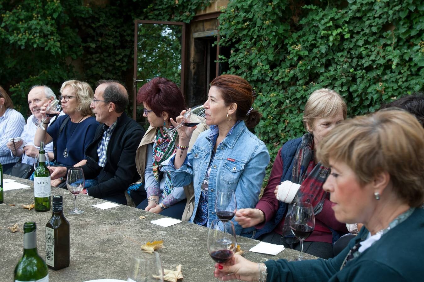 La Rioja Turismo estrena ruta enoturística inspirada en la novela de Andrés Pascual 'A merced de un dios salvaje'