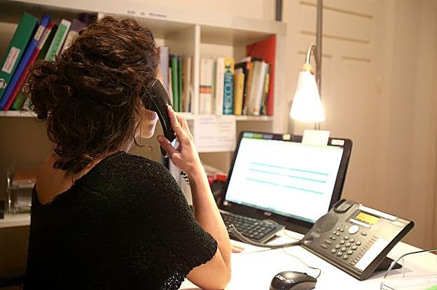 El Teléfono de la Esperanza de La Rioja cuenta con 60 voluntarios plenamente formados. :