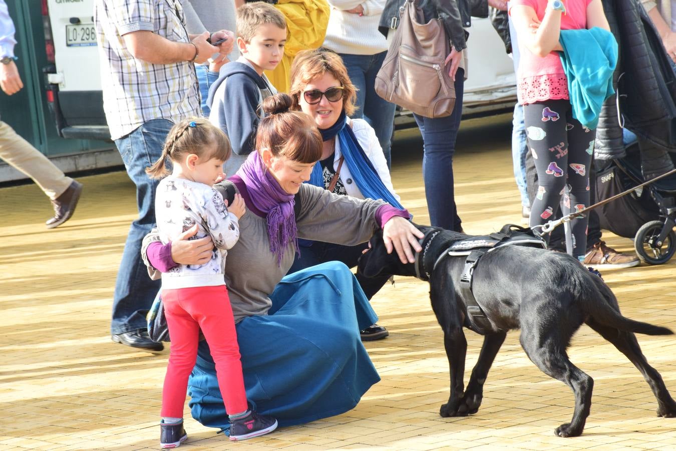 La Jefatura Superior de Policía de La Rioja celebró ayer su jornada de puertas abiertas, especialemente dedicada a los niños.