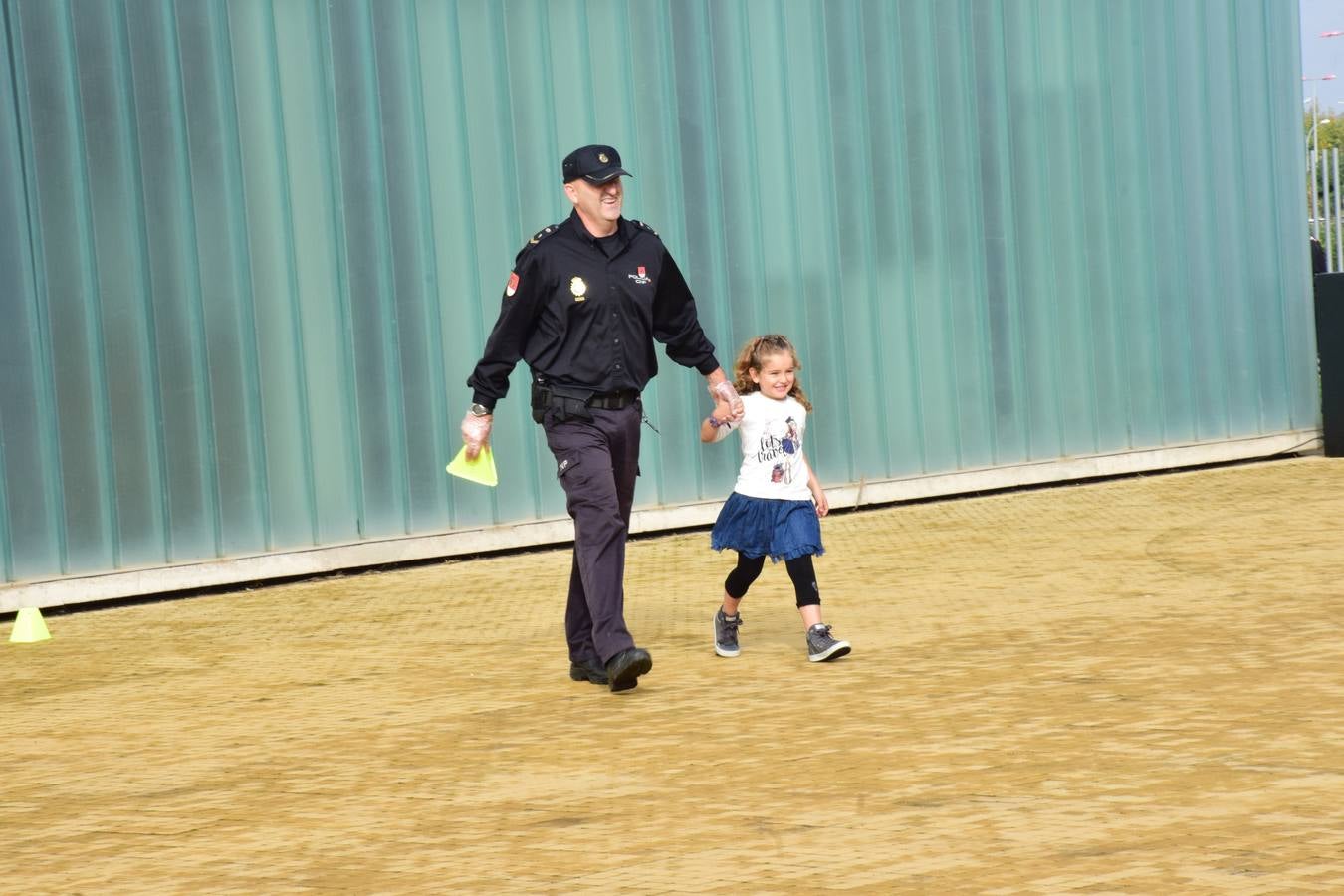 La Jefatura Superior de Policía de La Rioja celebró ayer su jornada de puertas abiertas, especialemente dedicada a los niños.