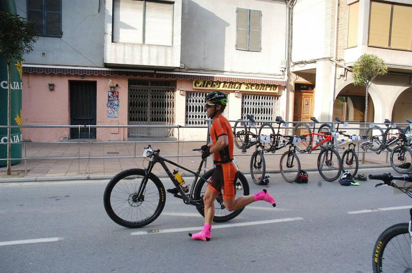 Imágenes del V duatlón disputado en Rincón de Soto el domingo.