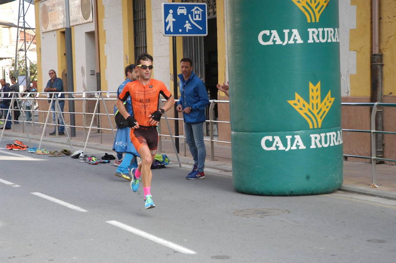 Imágenes del V duatlón disputado en Rincón de Soto el domingo.