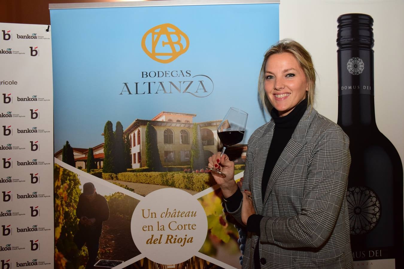 Tras la jornada de golf se pudo disfrutar de una cata d dos vinose de Bodegas Altanza