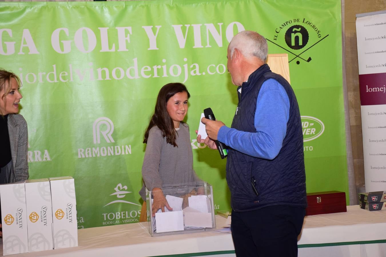 Entrega de premios a los ganadores del Torneo Bodegas Altanza, de la Liga de Golf y Vino de lomejordelvinoderioja.com.