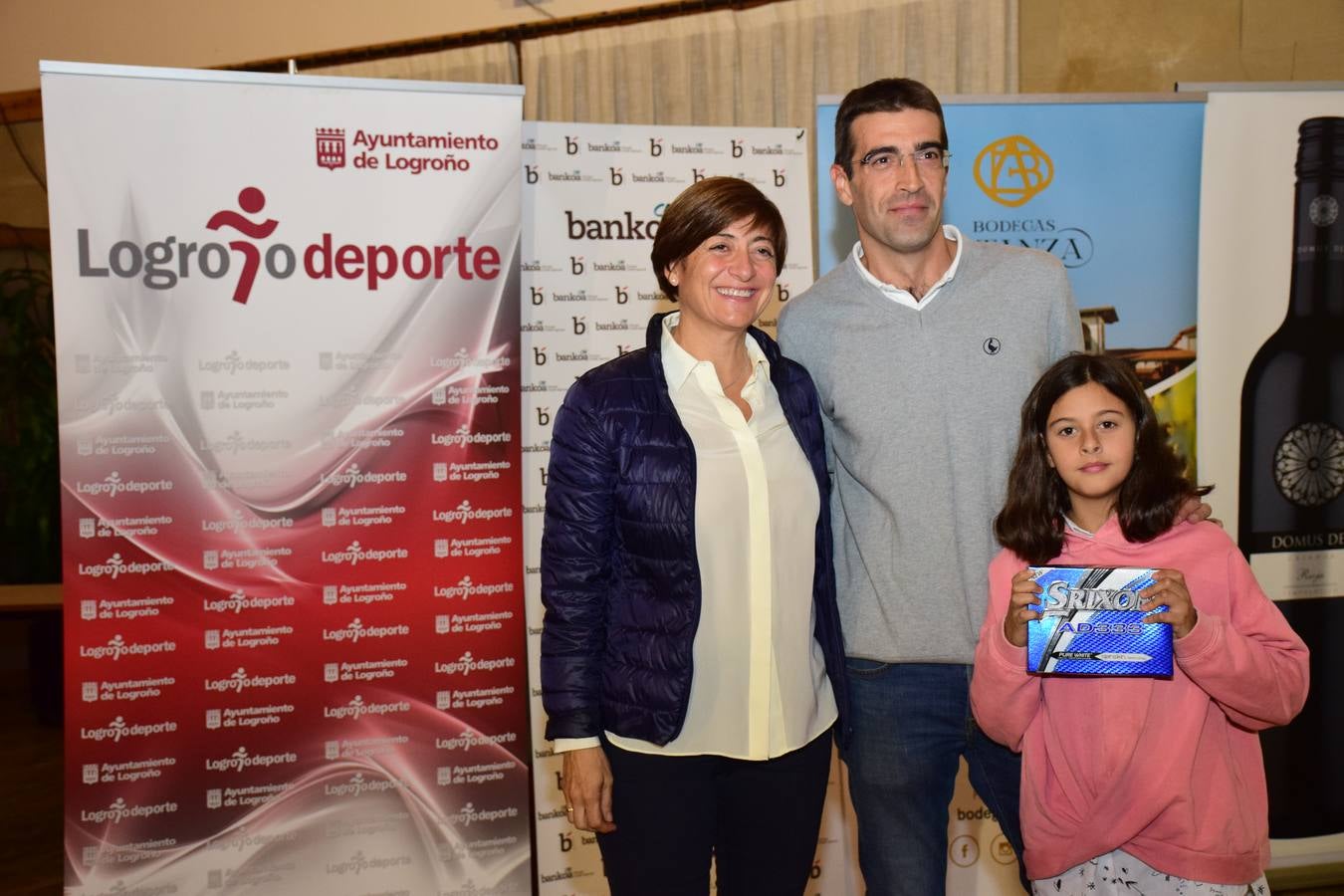 Entrega de premios a los ganadores del Torneo Bodegas Altanza, de la Liga de Golf y Vino de lomejordelvinoderioja.com.