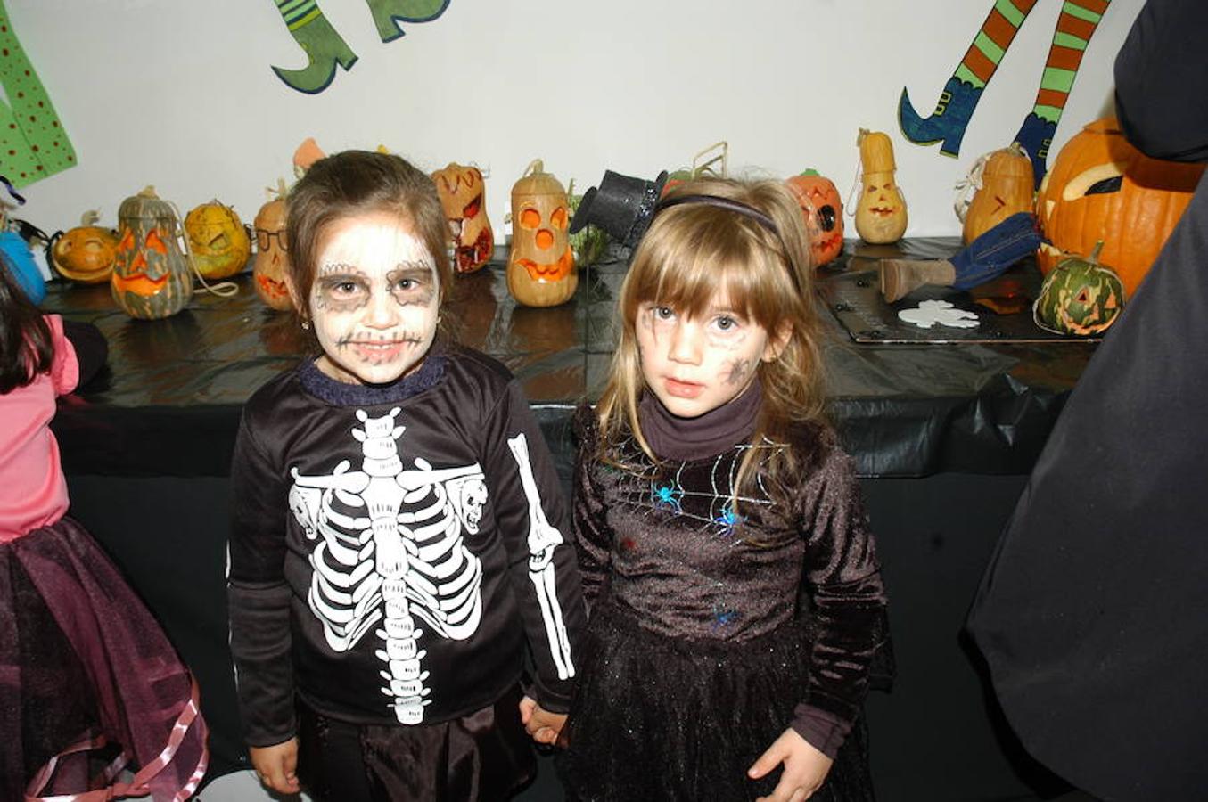 Día de las Calaveras en Cervera del Río Alhama donde ha habido pintacaras, chocolatada y concurso de calaveras hechas con calabazas. Debido a la lluvia se tuvo que celebrar en el hotel rural museo etnográfico de la alpargata.