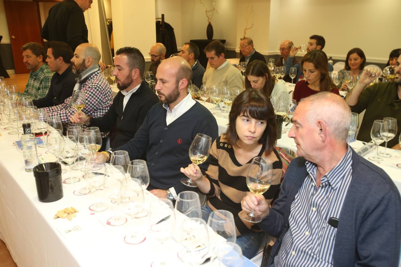 Viña Ijalba protagonizó el regreso tras la vendimia del Club de Catas de lomejordelvinorioja.com.