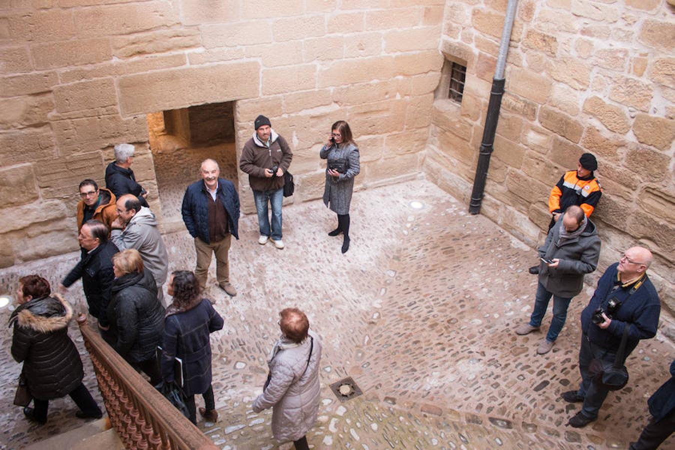 El presidente del Gobierno de La Rioja, José Ignacio Ceniceros, participa en la inauguración del edificio del Corregimiento, tras las obras de rehabilitación.