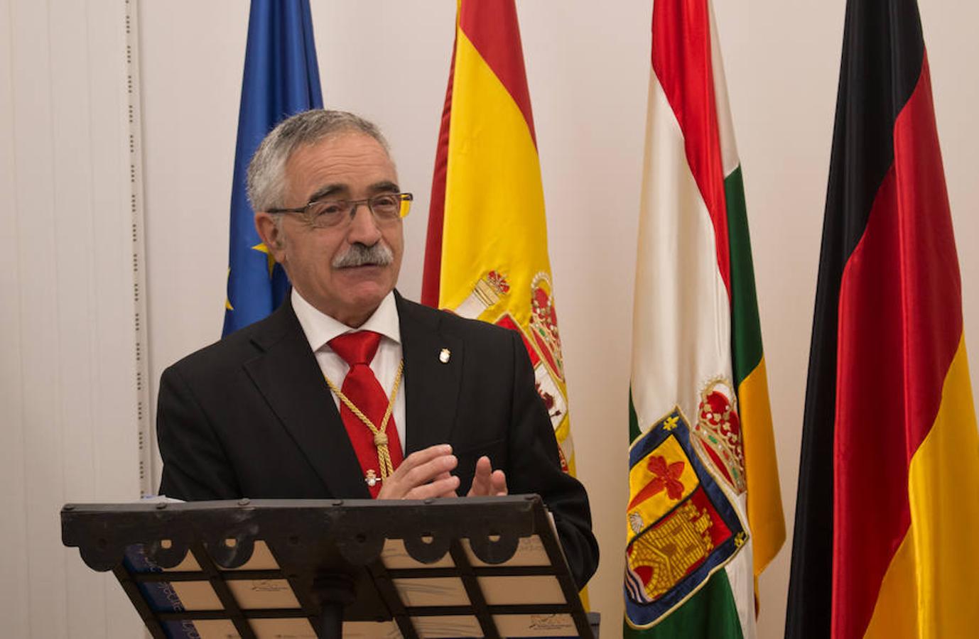 El presidente del Gobierno de La Rioja, José Ignacio Ceniceros, participa en la inauguración del edificio del Corregimiento, tras las obras de rehabilitación.