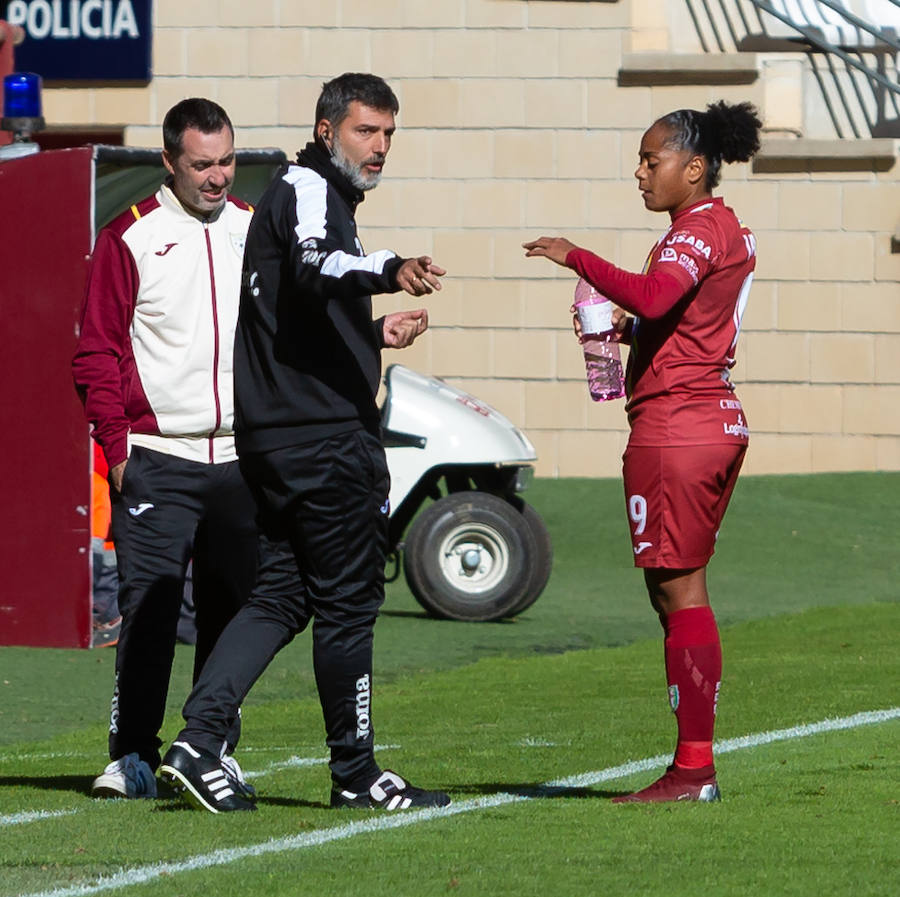 El EDF recupera la sonrisa después de ganar al Huelva en Las Gaunas por 2-0 y encadenar su segudo triunfo de año. Toca disfrutar.