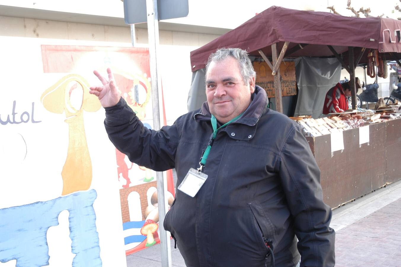 El sábado se disfrutó de cocina en directo y degustaciones en las carpas municipales de la calle Doctor Remón.