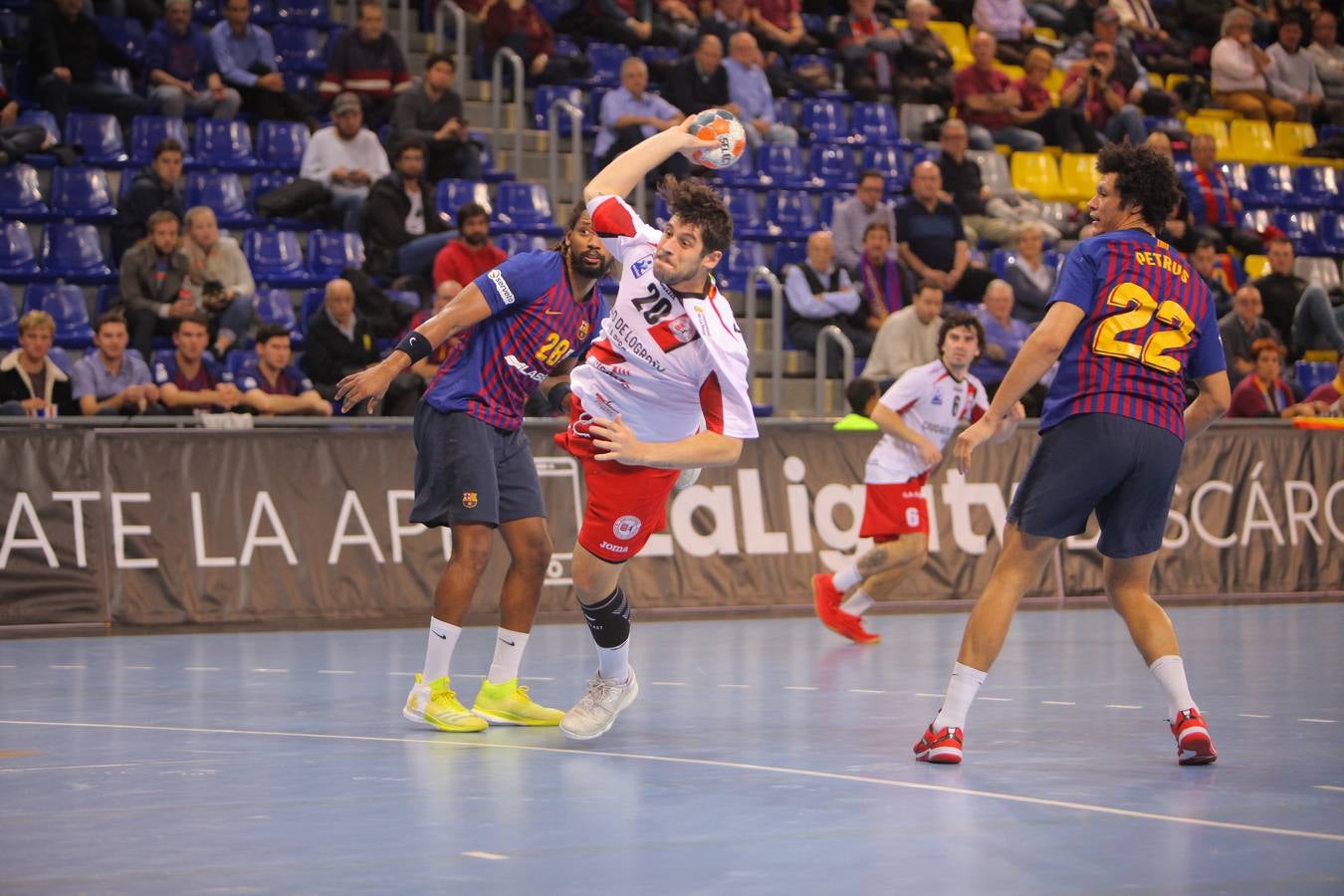 El FC Barcelona Lassa sigue líder invicto en la liga Asobal al superar al CB Logroño-La Rioja en el Palau Blaugrana por 45-31