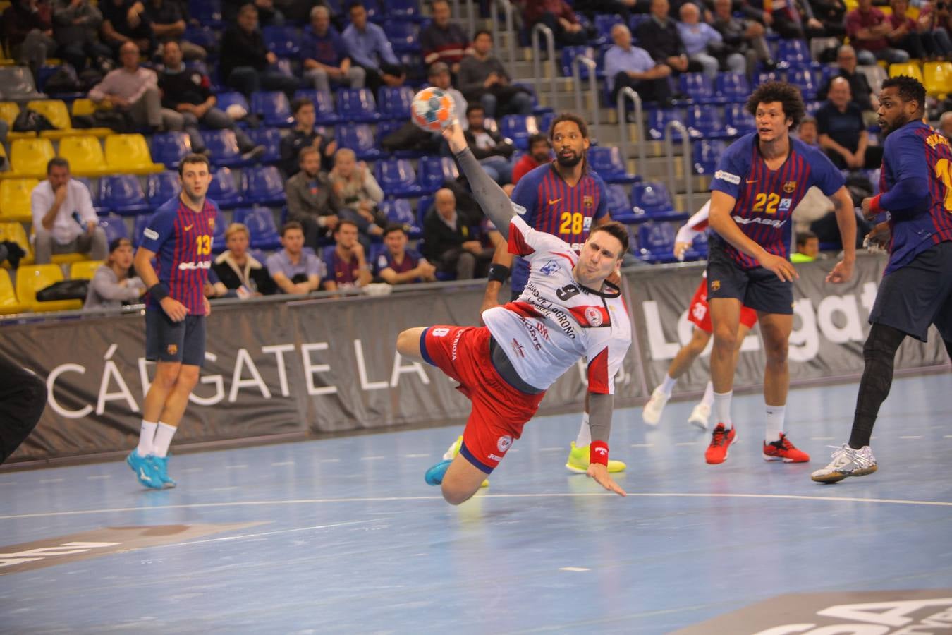 El FC Barcelona Lassa sigue líder invicto en la liga Asobal al superar al CB Logroño-La Rioja en el Palau Blaugrana por 45-31