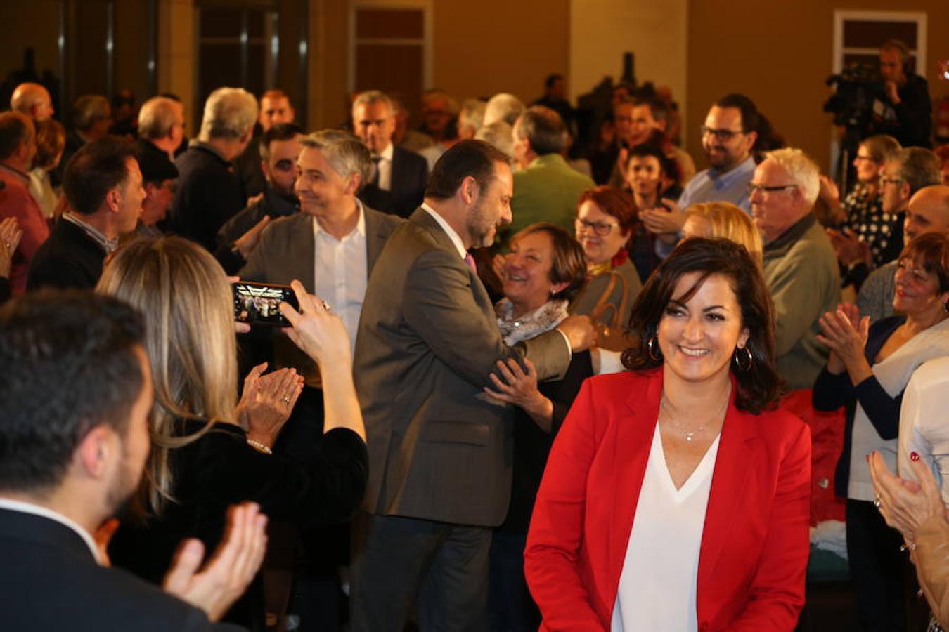 El ministro de Fomento, José Luis Ábalos ha intervenido en un acto del PSOE en La Rioja, junto a su secretario general, Francisco Ocón, y la secretaria federal de Mundo Rural y portavoz del Grupo Parlamentario Socialista, Concepción Andreu en el restaurante Delicatto de Logroño.