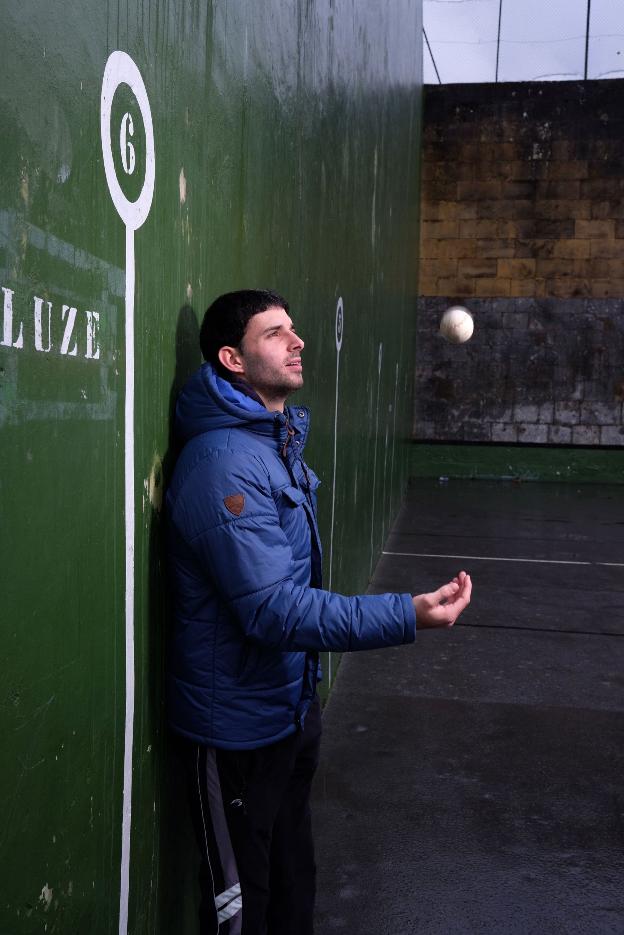 El aspirante al trono de Olaizola