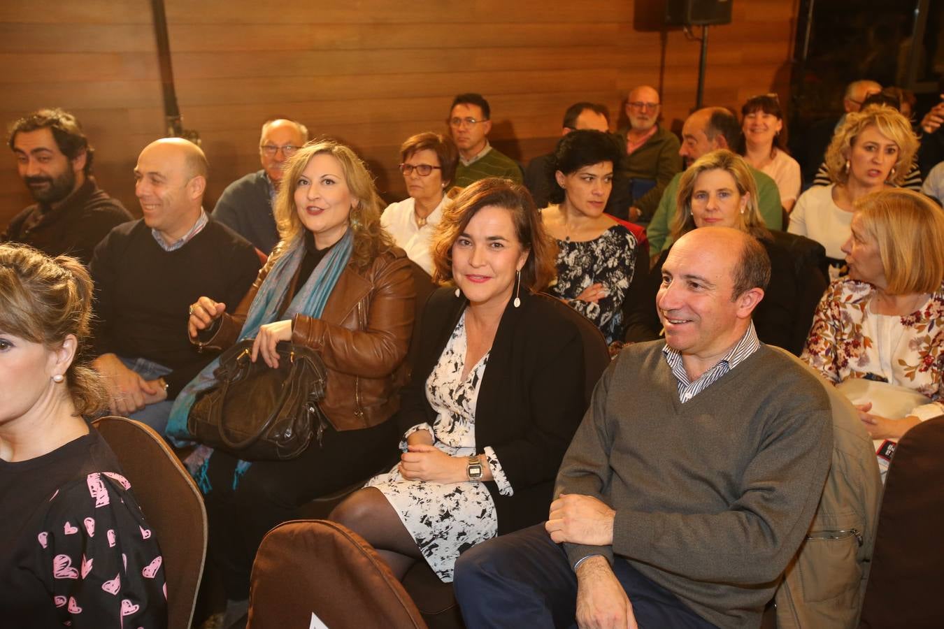 Ha presentado su candidatura a la Presidencia de La Rioja en un acto al que ha asistido la vicepresidenta del Gobierno central, Carmen Calvo