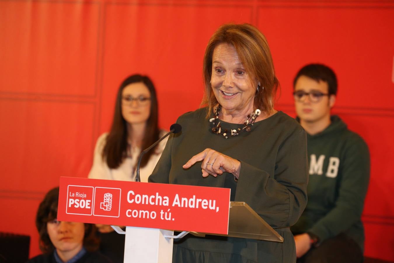 Ha presentado su candidatura a la Presidencia de La Rioja en un acto al que ha asistido la vicepresidenta del Gobierno central, Carmen Calvo