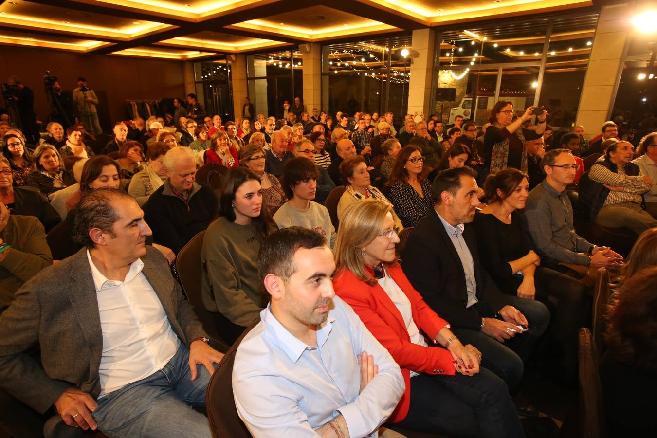 Ha presentado su candidatura a la Presidencia de La Rioja en un acto al que ha asistido la vicepresidenta del Gobierno central, Carmen Calvo