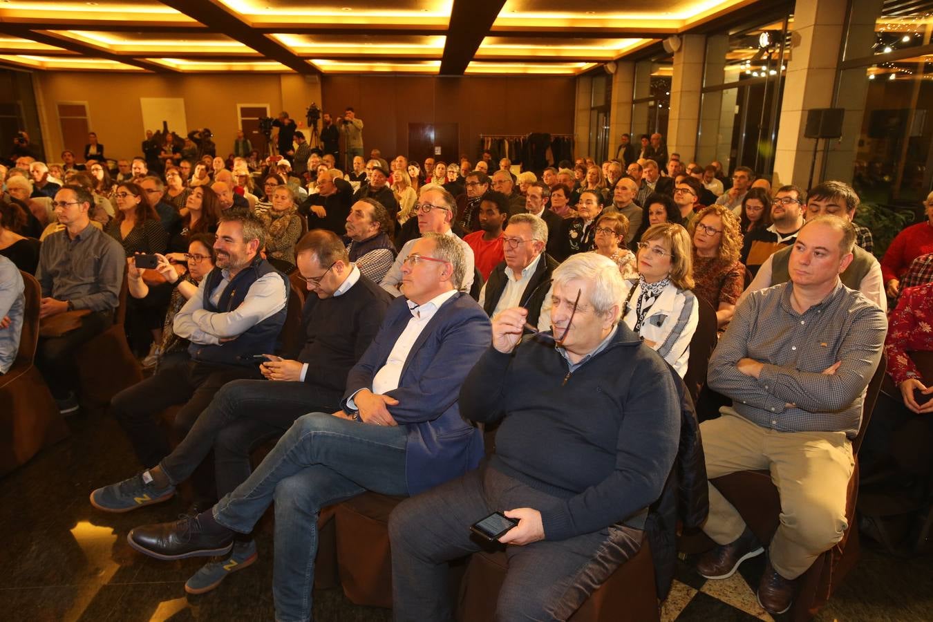 Ha presentado su candidatura a la Presidencia de La Rioja en un acto al que ha asistido la vicepresidenta del Gobierno central, Carmen Calvo