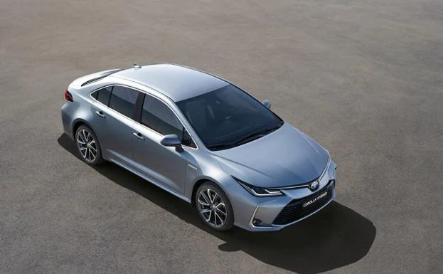 Toyota Corolla Sedan, nuevo híbrido