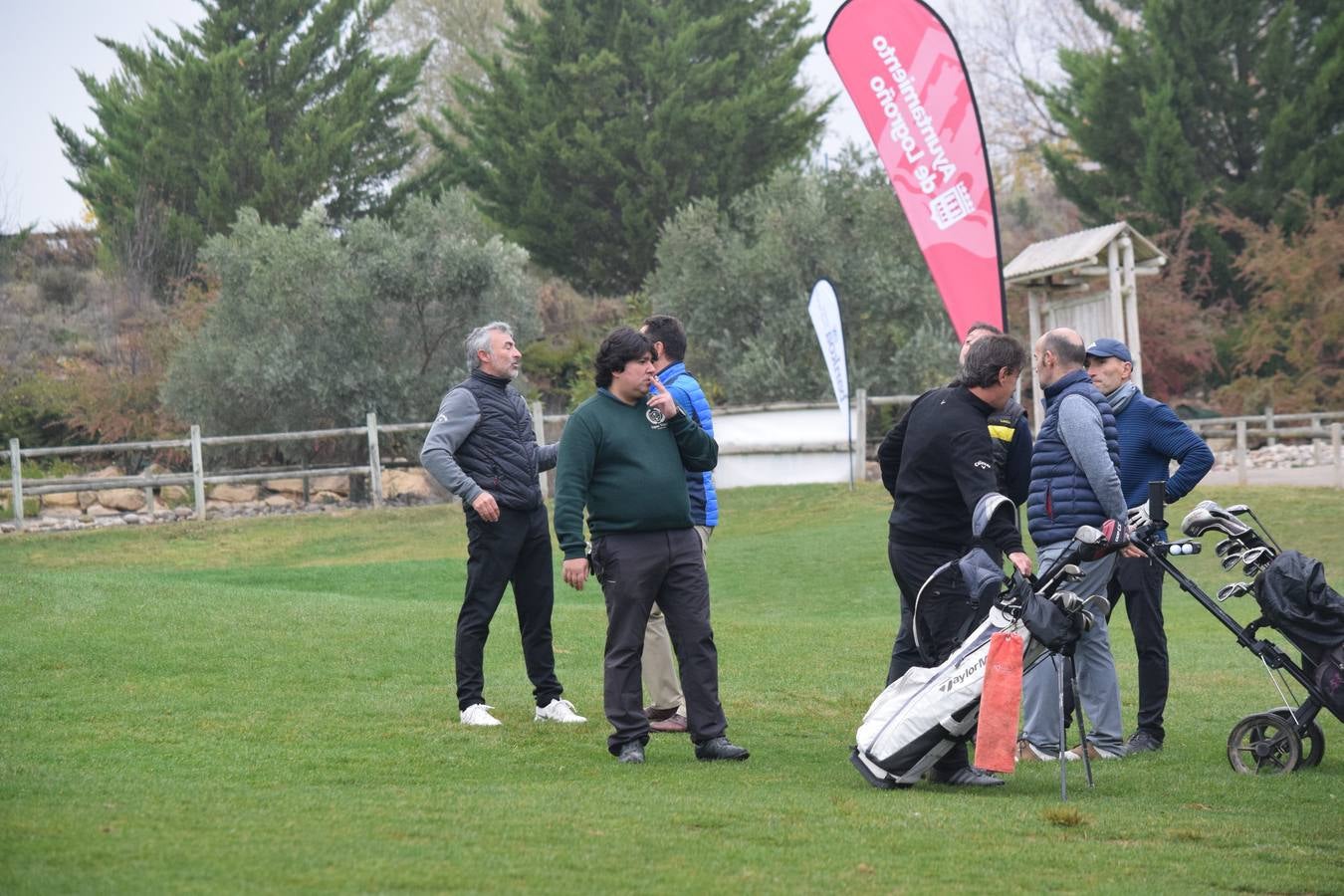 Imágenes de la final de la Liga de Golf y Vino de lomejordelvinoderioja.com.