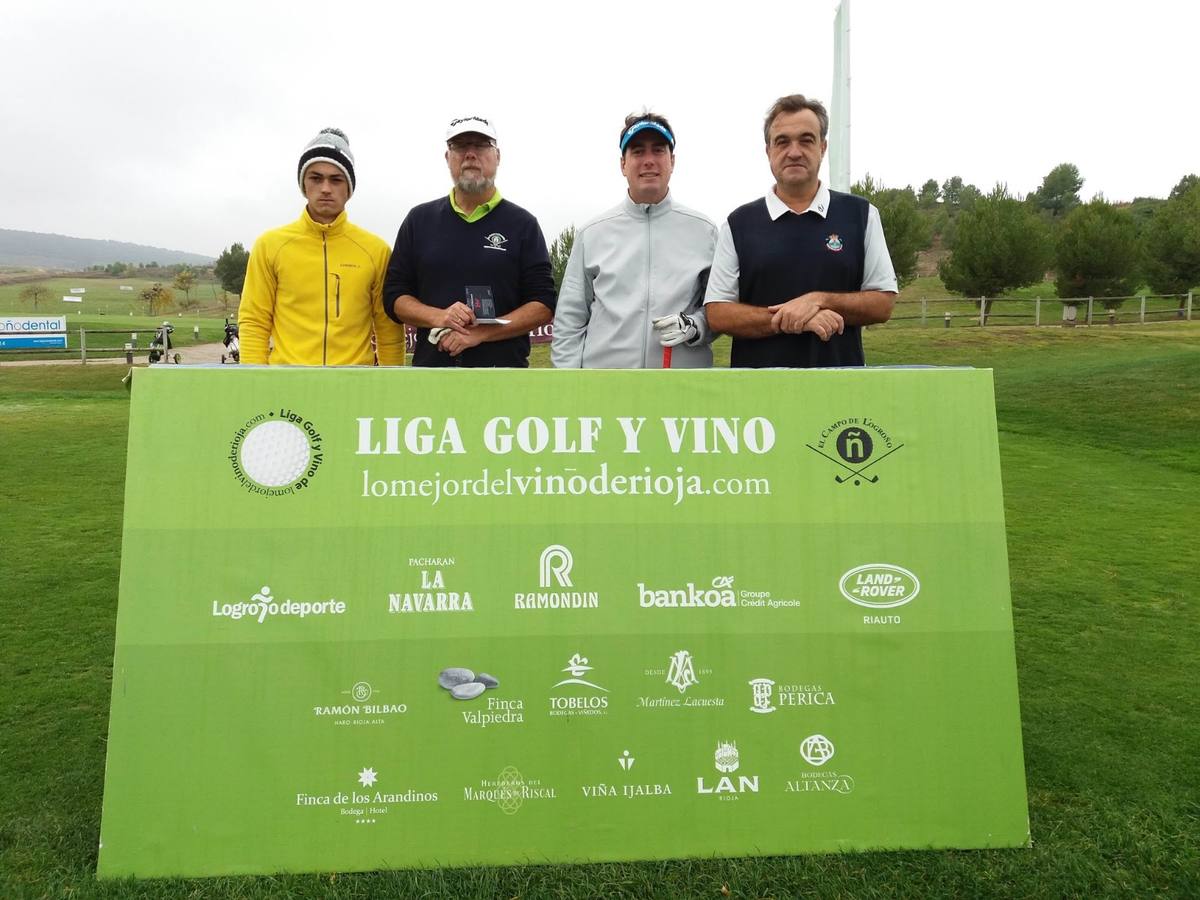 Imágenes de la salida de la final de la Liga de Golf y Vino de lomejordelvinoderioja.com.