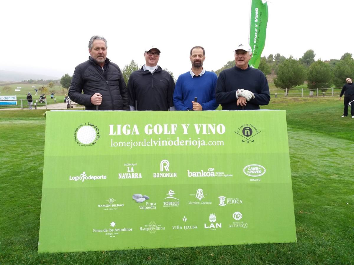 Imágenes de la salida de la final de la Liga de Golf y Vino de lomejordelvinoderioja.com.