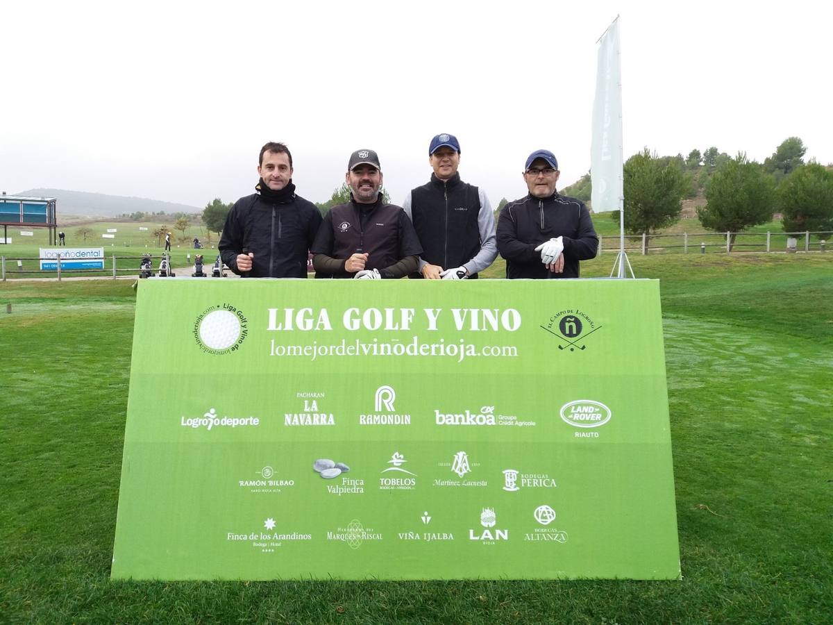 Imágenes de la salida de la final de la Liga de Golf y Vino de lomejordelvinoderioja.com.