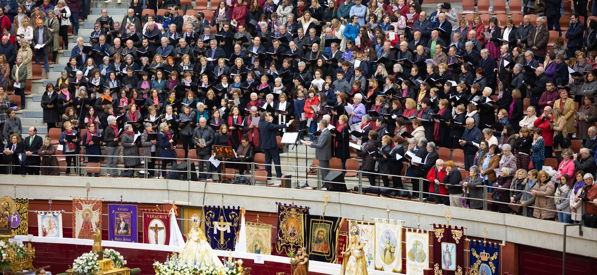 Fervor y fe en la misa de E untes.