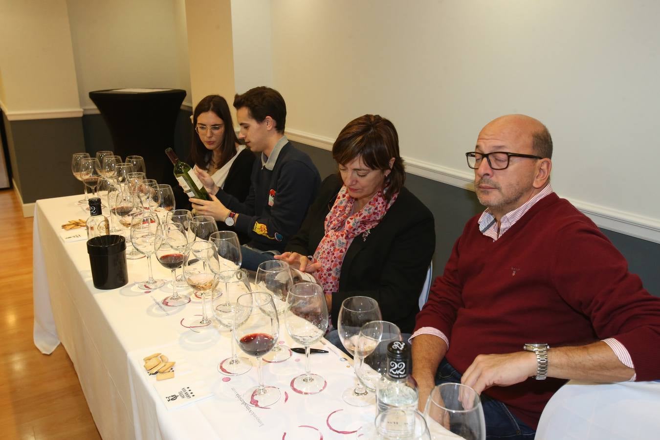 Lleno en la cata de lomejordelvinoderioja.com