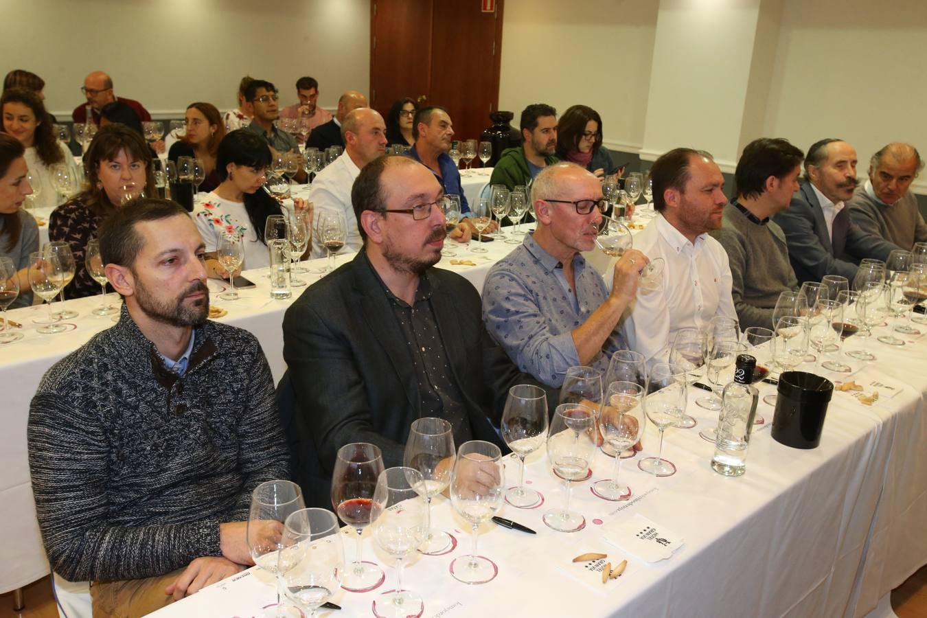 Lleno en la cata de lomejordelvinoderioja.com