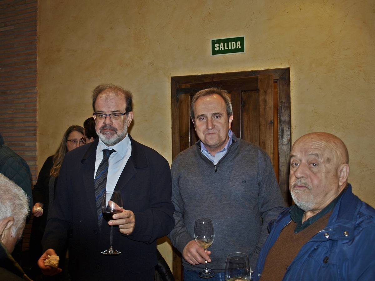 XVI Curso de Enología ´Ciudad de Cenicero´ organizado e impartido por la Universidad de La Rioja, dentro de sus Cursos de Verano. En esta edición las inscripciones han superado el centenar.