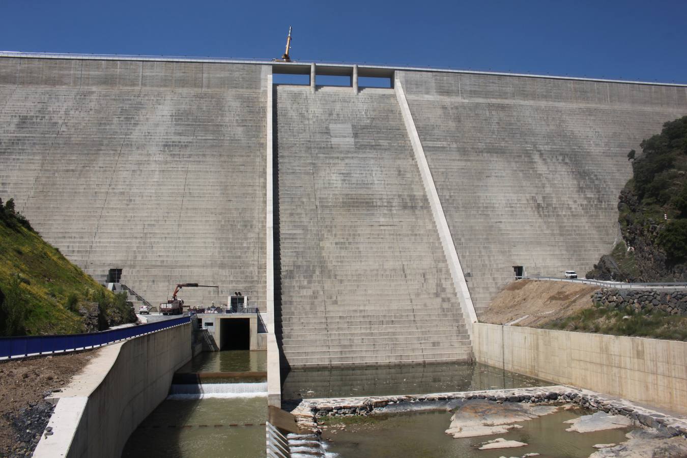 La presa de Enciso, lista para un llenado «de prueba»