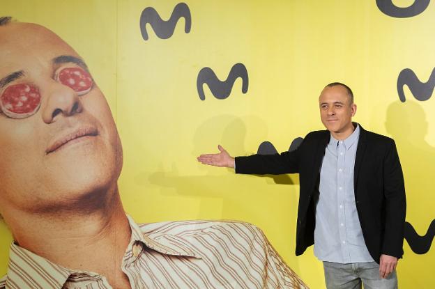 Javier Gutiérrez, ayer en la presentación de la nueva temporada de la serie 'Vergüenza', que desde hoy está bajo demanda en  Movistar. :: R. C.