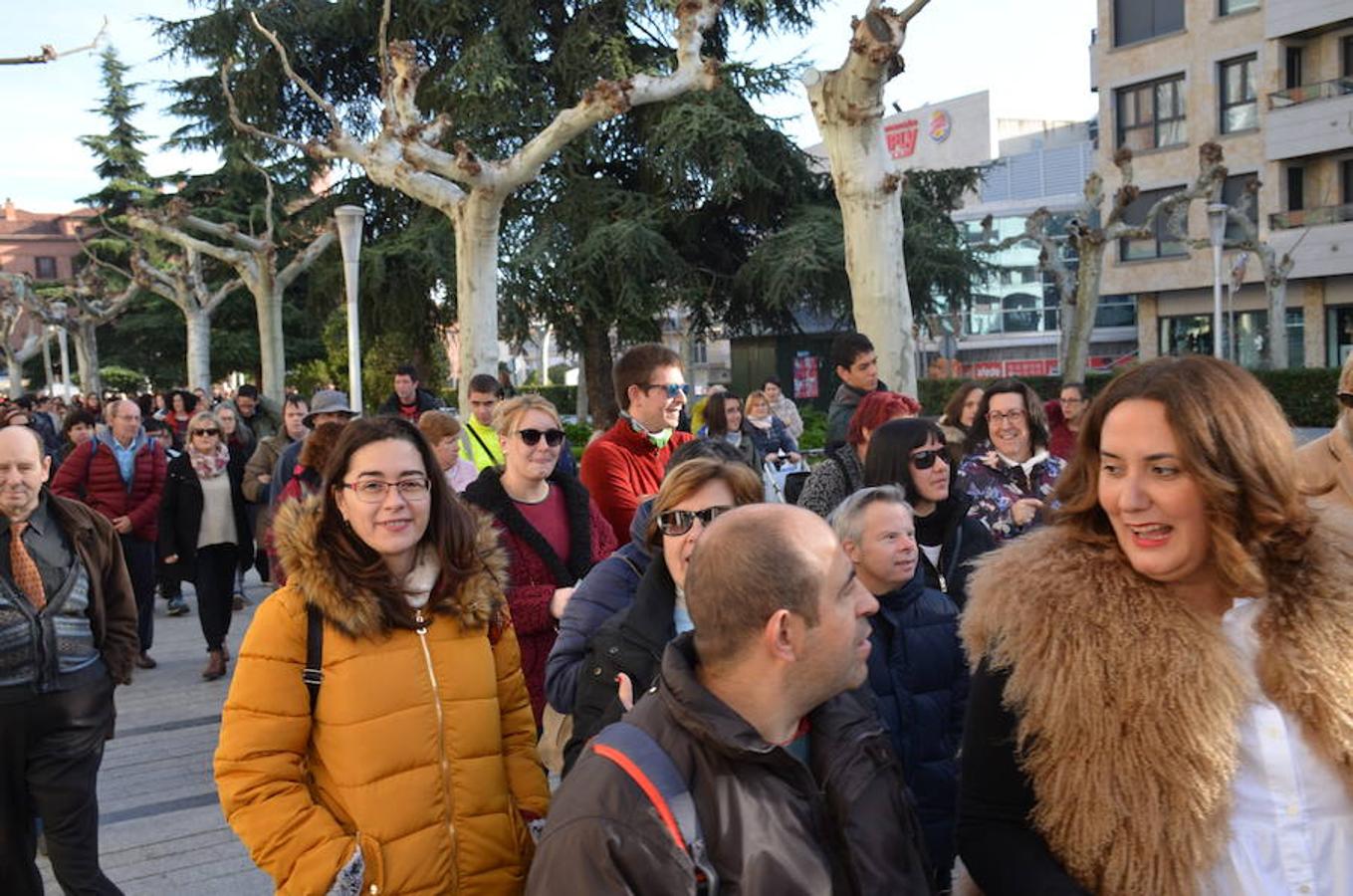 La Asociación IGUAL TI ha celebrado hoy el 'Día Internacional de la Discapacidad' con varias acciones. Desde su Centro de Atención Diurna Áncora en Calahorra ha convocado su tradicional 'Marcha Ancora' por las calles de la ciudad. Los objetivose se han centrado en la idea clave de hablar de derechos, empatía y apoyo.